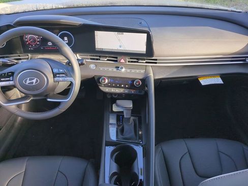 New 2026 Hyundai Elantra Limited image 16