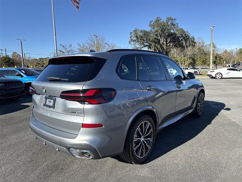 Used 2025 BMW X5 xDrive40i w/ Executive Package image 3