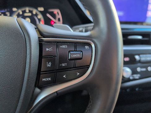 Certified 2023 Lexus ES 350 w/ Premium Package image 19