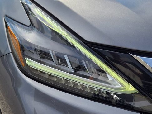 Used 2021 Nissan Murano SV FWD image 4
