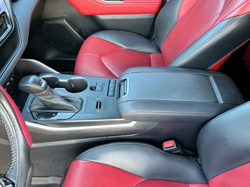 Used 2021 Toyota Highlander XSE FWD image 28