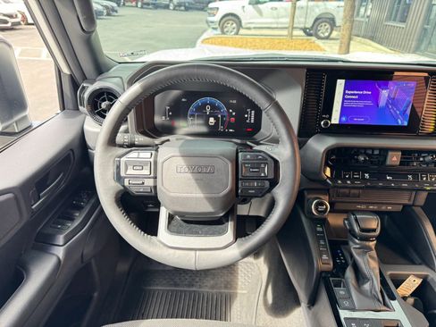 Used 2025 Toyota Land Cruiser 1958 image 12