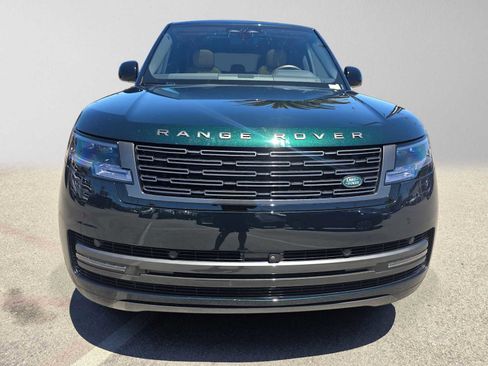Used 2025 Land Rover Range Rover SE AWD/4WD image 8