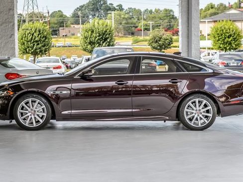 Used 2016 Jaguar XJ R-Sport RWD image 60
