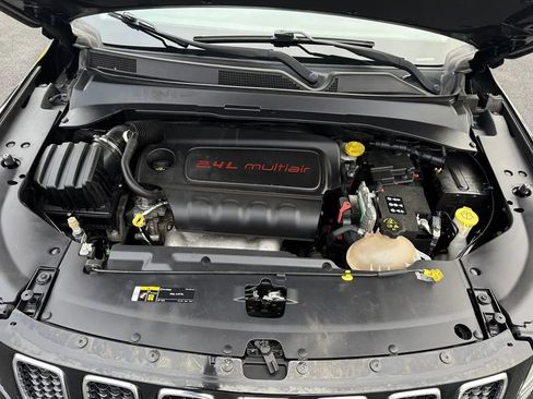 Used 2017 Jeep Compass Sport image 19