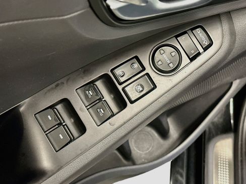 Used 2019 Hyundai Ioniq Limited FWD image 15