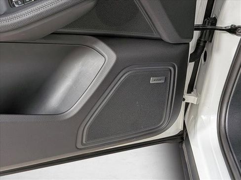 Certified 2025 Porsche Macan Turbo AWD/4WD image 13