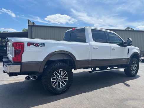 Used 2017 Ford F250 Lariat w/ Lariat Ultimate Package AWD/4WD image 7