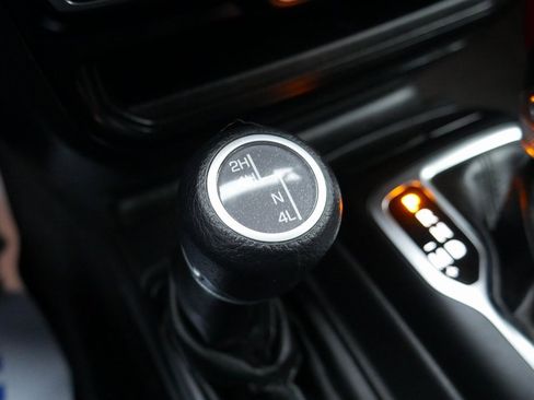 Used 2022 Jeep Wrangler Unlimited Willys image 19