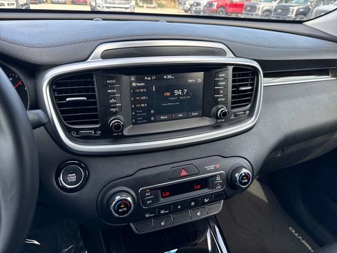 Used 2020 Kia Sorento EX FWD image 21