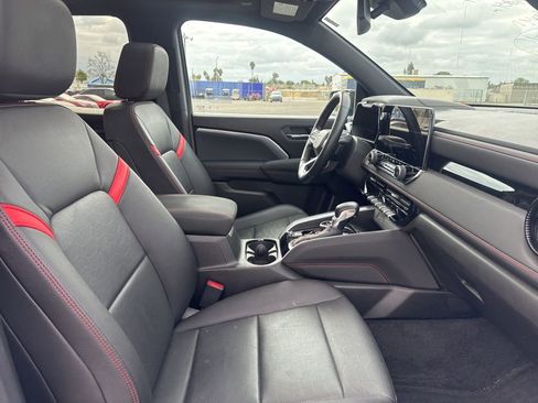 Used 2023 Chevrolet Colorado Z71 w/ Z71 Convenience Package 2 image 11