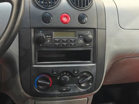 Used 2005 Chevrolet Aveo LS image 5