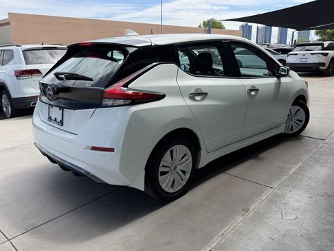 Used 2025 Nissan Leaf S FWD image 4