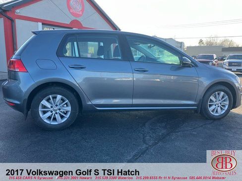 Used 2017 Volkswagen Golf S image 2