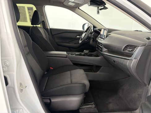 Used 2024 Nissan Rogue SV AWD/4WD image 25