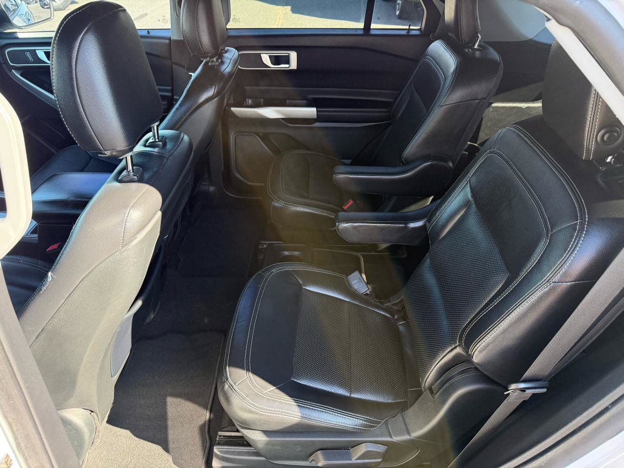Used 2020 Ford Explorer XLT RWD image 13