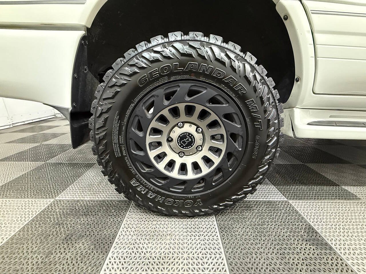 Used 2004 Lexus LX 470 4WD image 31