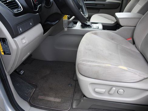 Used 2016 Kia Sedona LX w/ LX Convenience Package FWD image 15