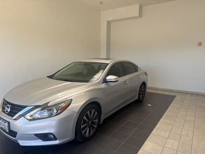 Used 2016 Nissan Altima 2.5 SL w/ 2.5 Technology w/LED Package