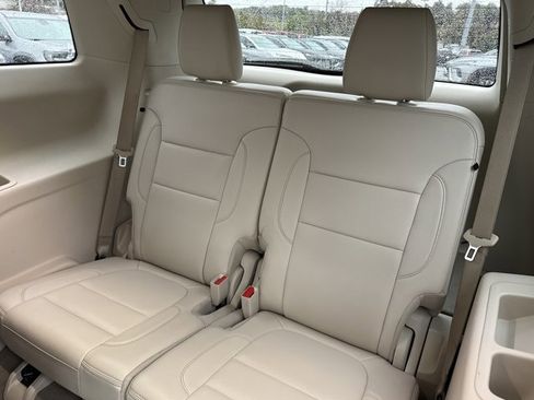 Used 2020 GMC Acadia Denali w/ Technology Package image 7