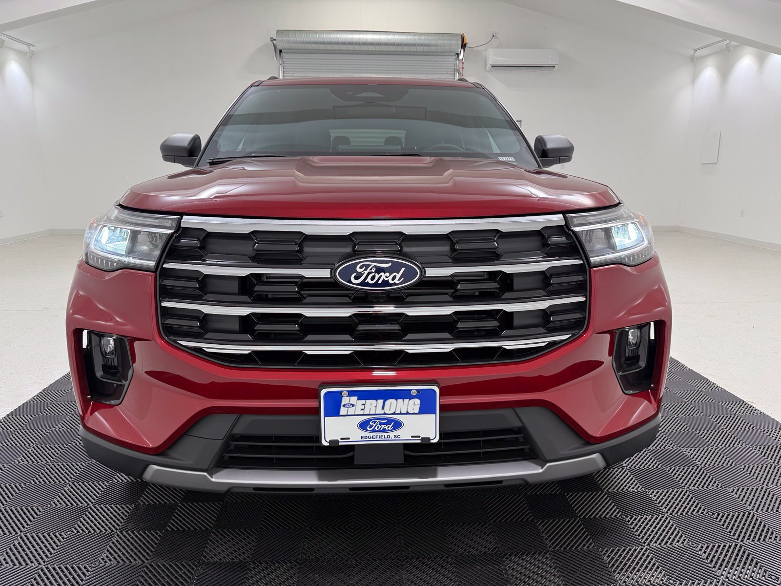 New 2027 Ford Explorer Active w/ Active Comfort Package RWD image 2