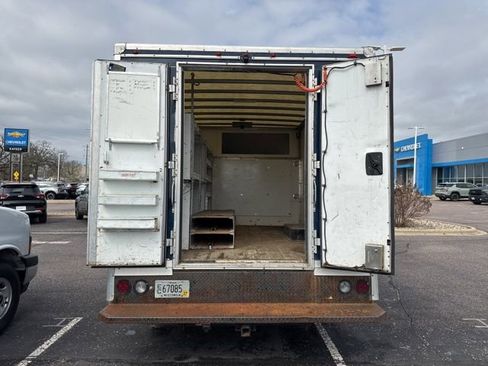 Used 2020 Chevrolet Express 3500 w/ Driver Convenience Package image 27