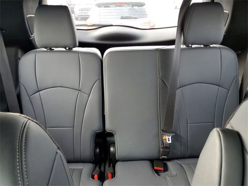 Used 2024 Buick Enclave Premium image 26