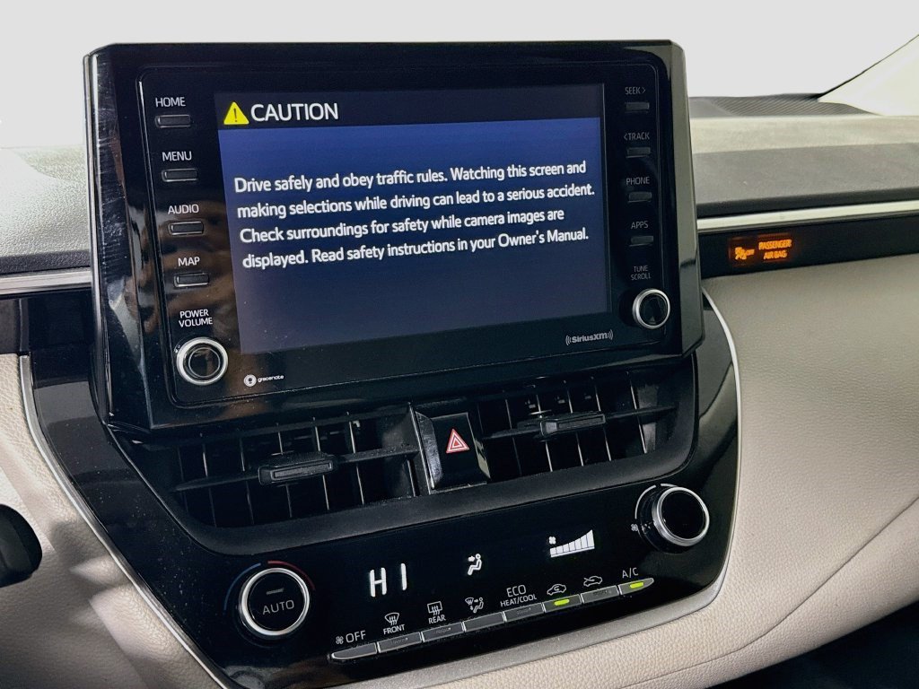 Used 2022 Toyota Corolla LE FWD image 17