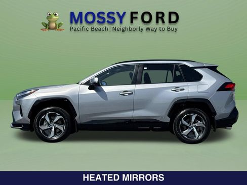 Used 2025 Toyota RAV4 SE w/ Weather & Moonroof Package AWD/4WD image 9
