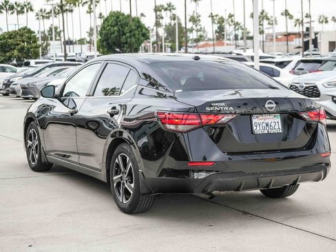 Used 2024 Nissan Sentra SV FWD image 8