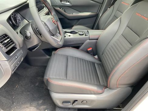 New 2026 Nissan Rogue SV AWD/4WD image 10