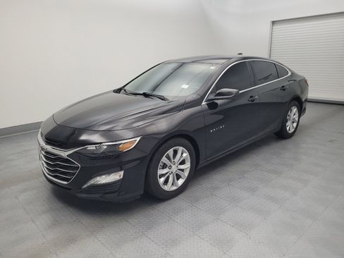 Used 2021 Chevrolet Malibu LT FWD image 2