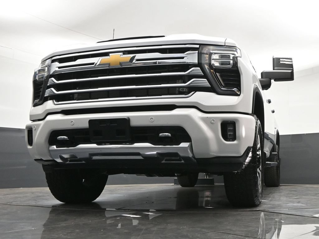 Certified 2025 Chevrolet Silverado 3500 High Country AWD/4WD image 30