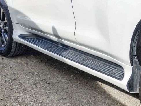 Used 2021 Lexus GX 460 Premium w/ Premium Package image 19