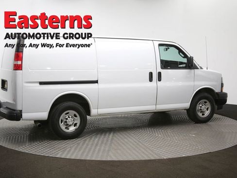 Used 2018 Chevrolet Express 2500 w/ Driver Convenience Package RWD image 43