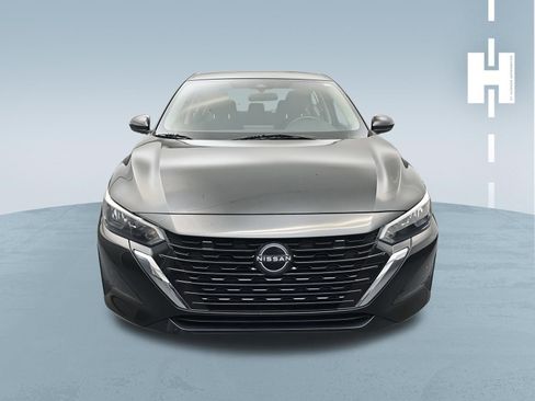 Used 2025 Nissan Sentra S image 2