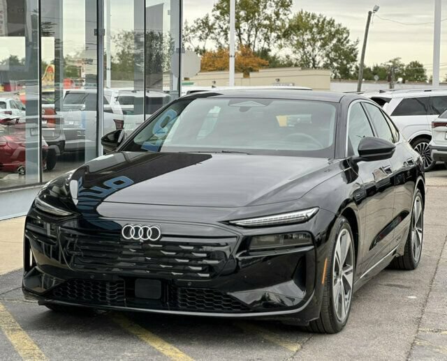 Used 2025 Audi A6 e-tron Prestige AWD/4WD image 8