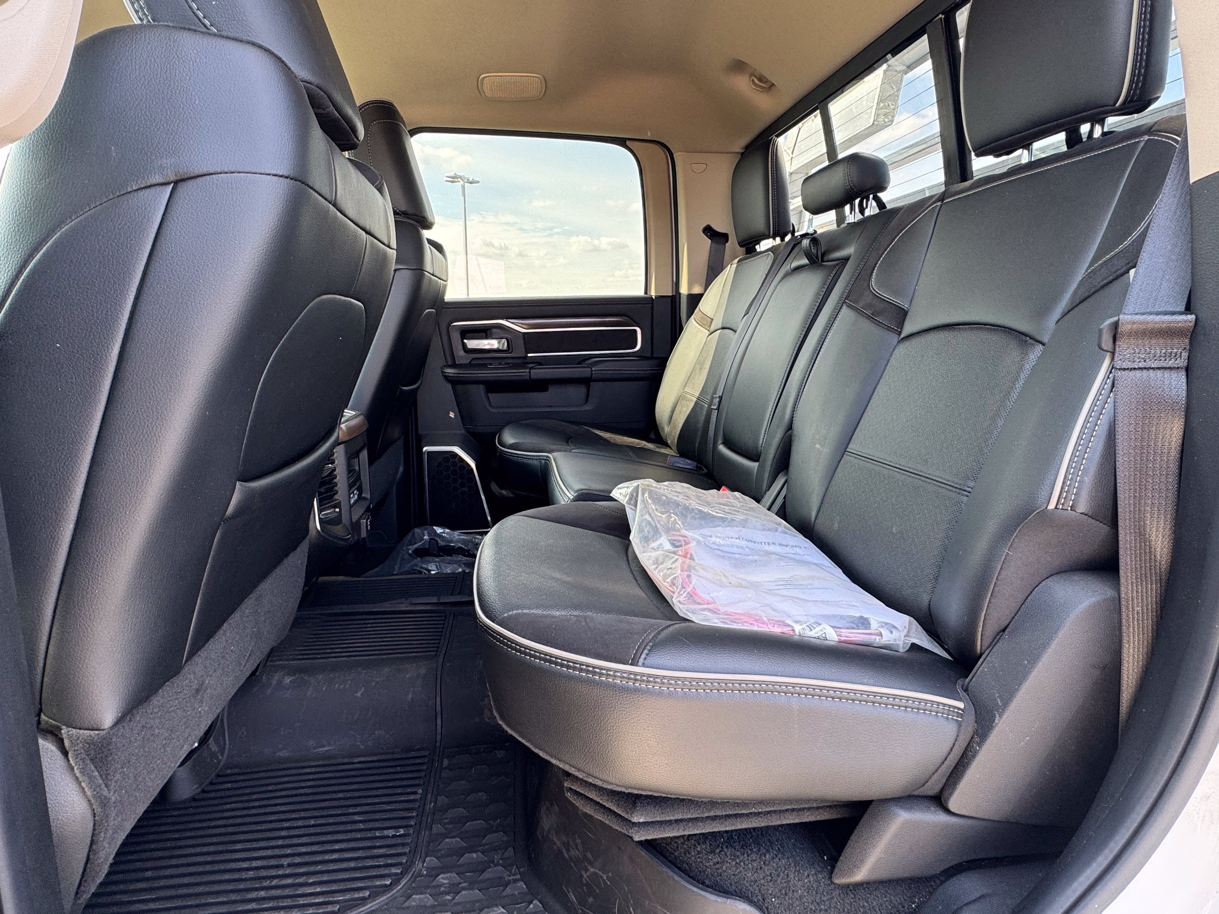 Used 2022 RAM 3500 Laramie AWD/4WD image 12