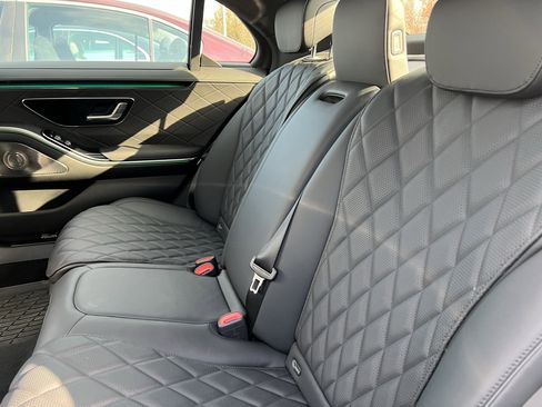 Used 2025 Mercedes-Benz S 580 4MATIC Sedan image 34