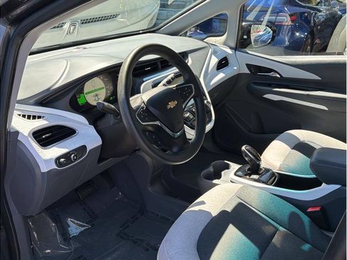 Used 2017 Chevrolet Bolt LT FWD image 7