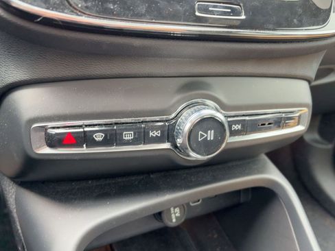 Certified 2023 Volvo C40 P8 Recharge Ultimate image 16