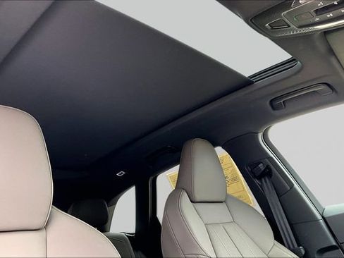 Certified 2025 Audi Q5 Premium AWD/4WD image 17