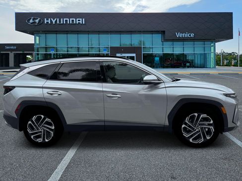 New 2026 Hyundai Tucson Limited FWD image 9