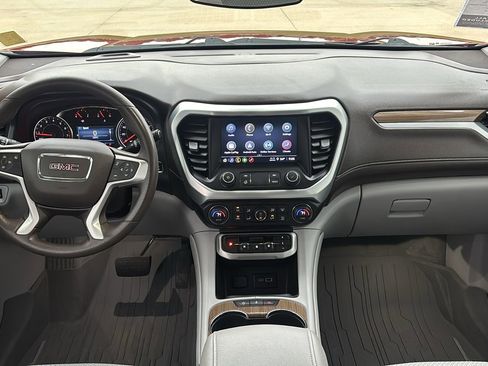 Used 2023 GMC Acadia SLE w/ Driver Convenience Package image 12