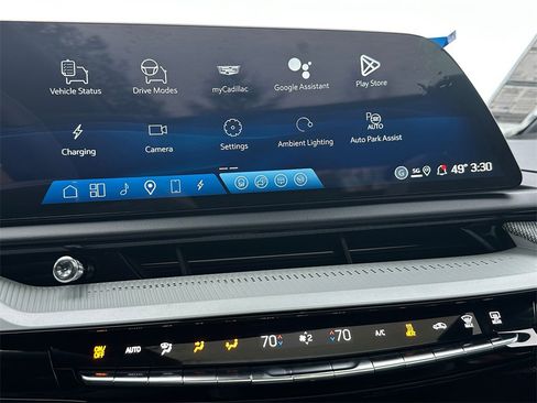 New 2026 Cadillac Optiq Luxury 1 image 28