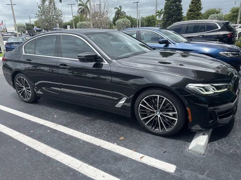 Used 2023 BMW 530i w/ Premium Package RWD image 10