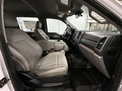 Used 2021 Ford F250 XL w/ Power Equipment Group image 27