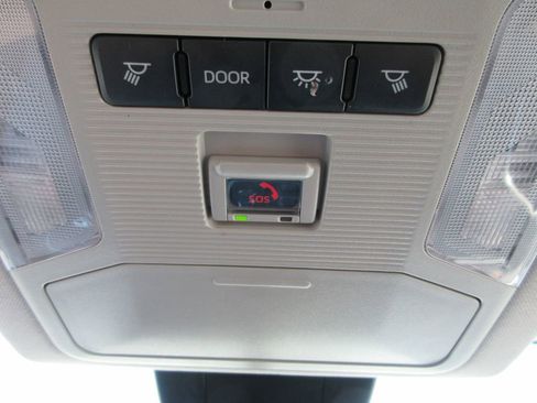 Used 2024 Toyota RAV4 Adventure image 33