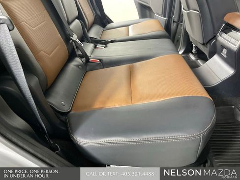 Used 2024 Lexus GX 550 w/ Accessory Package (2T) AWD/4WD image 31
