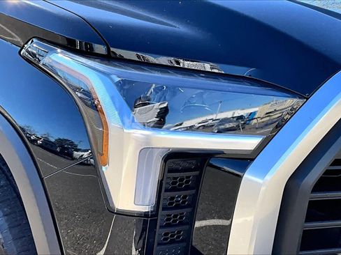 Used 2023 Toyota Tundra Limited image 27